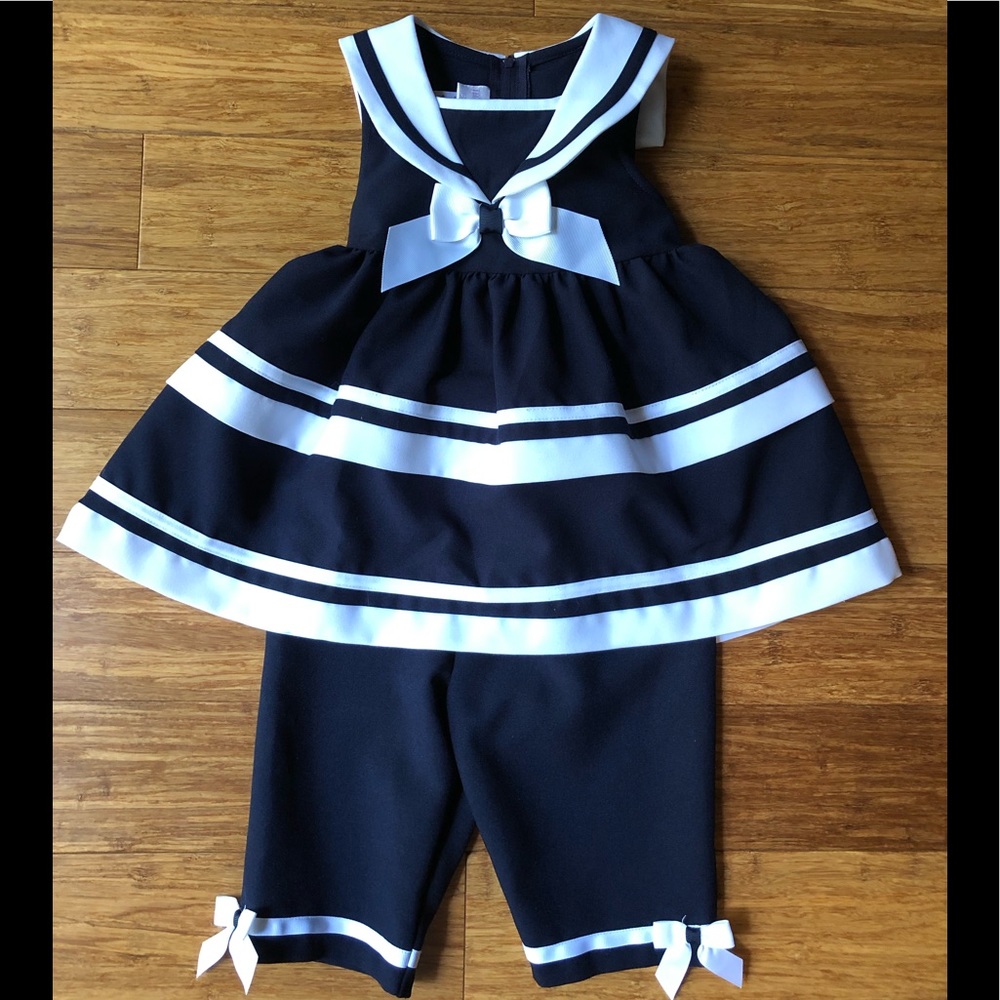 24 Month 2pc Sailor outfit in Excellent Condition